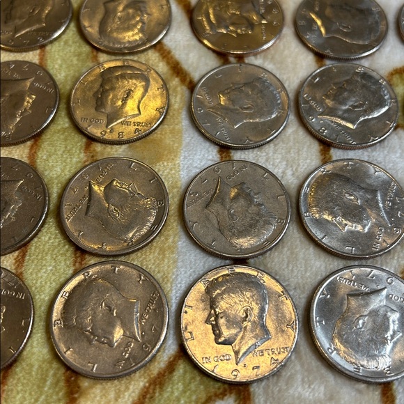 Large Estate Sale Kennedy Half Dollar Coin Collection - Picture 6 of 11